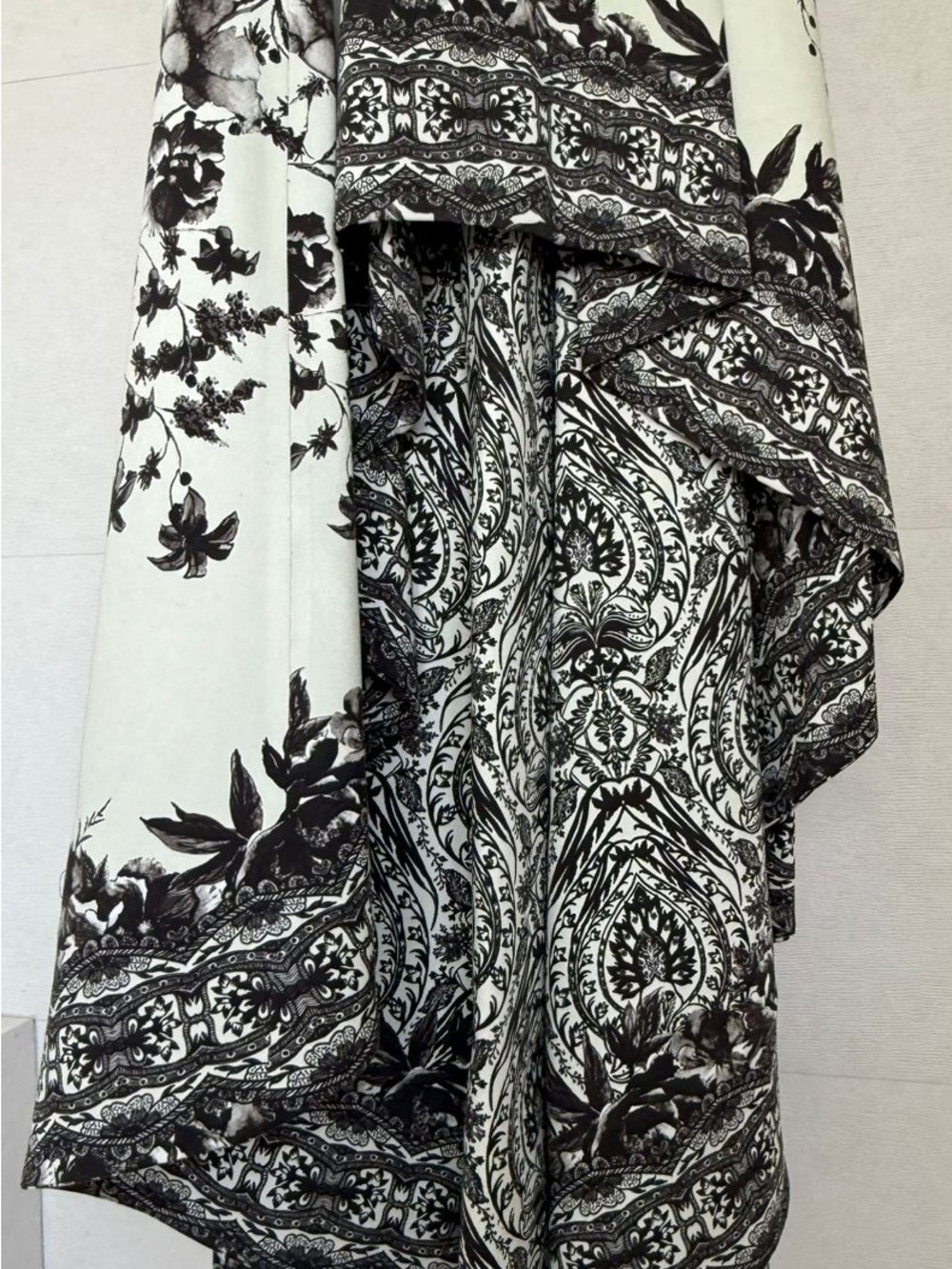 Alice + Olivia Black and White Floral High-Low Dress - Picture 6 of 7